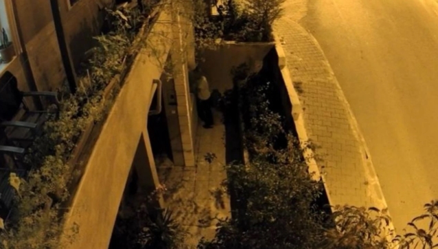 Alkollü saldırgan camı, çerçeveyi indirdi...