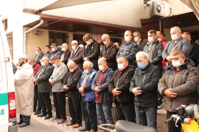 Cenazesinde gözyaşları sel oldu...