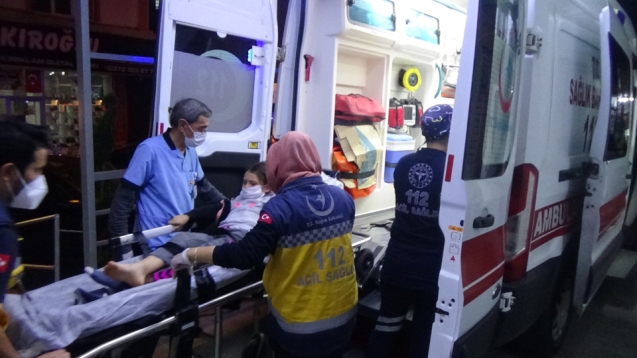 Küçük çocuk bisikletten düştü...