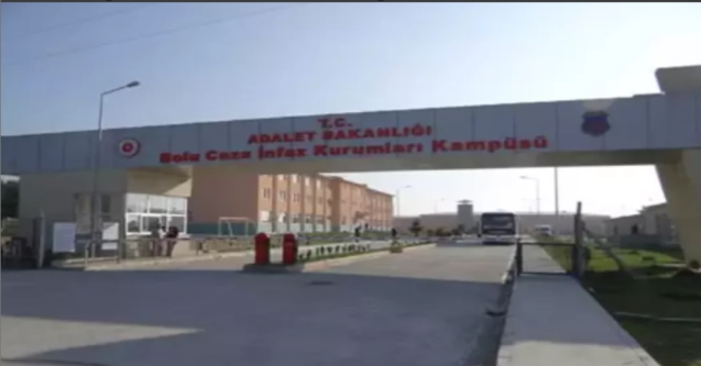 4 yaşındaki kızını öldüresiye dövdü...