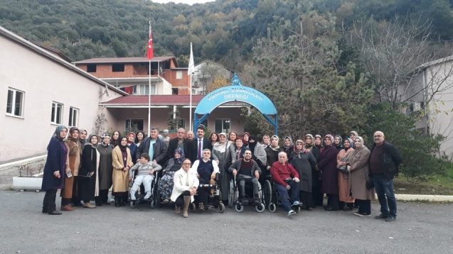 MANTI'DAN, TEKERLİKLİ SANDALYE..