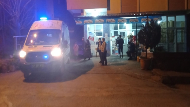 KOVİD aşısı olmuşlardı...Hastaneye kaldırıldılar....