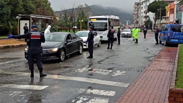 JANDARMA EKİPLERİNDEN UYGULAMALARA DEVAM...