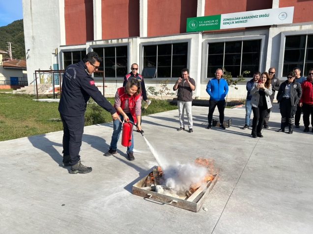 İtfaiye, yangın eğitimi ve tatbikatlarını sürdürüyor...