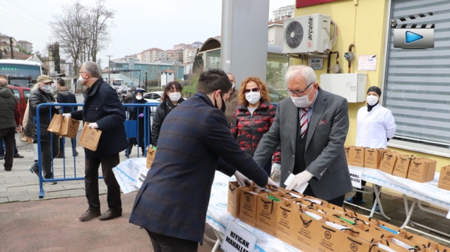 MASKE VE DEZENFEKTAN DAĞITIMINA BAŞLANDI...