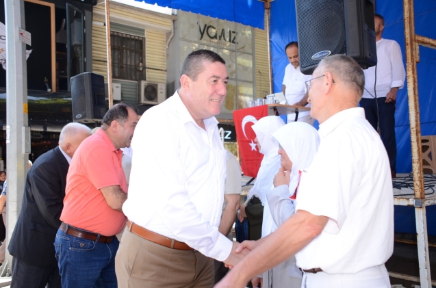 Başkan Tekin Hacı kafilesini yolcu etti…