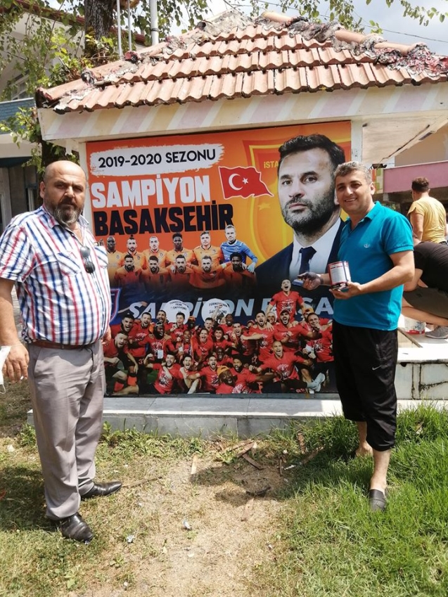 BU YIL DA TURUNCU LACİVERTE BOYANDI...