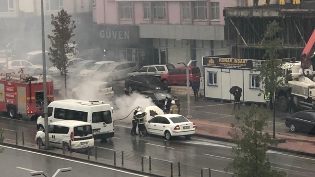 Otomobil alevler içinde kaldı...