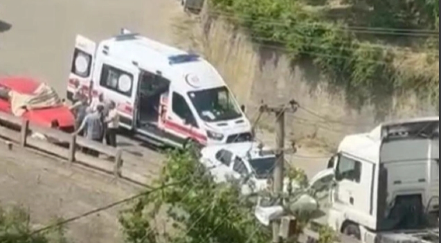 Yüksekten düştü... Hastaneye kaldırıldı...