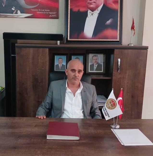 Mustafa Yavuz anne acısı yaşadı...