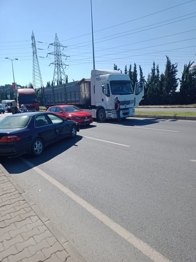 Otomobil hurdaya döndü...
