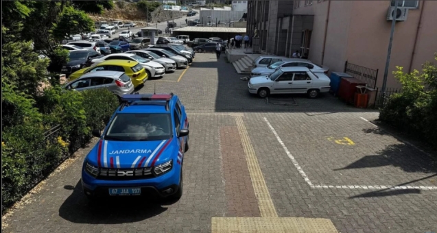 Jandarma'dan kaçamadı... Gizli bölmede yakalandı...