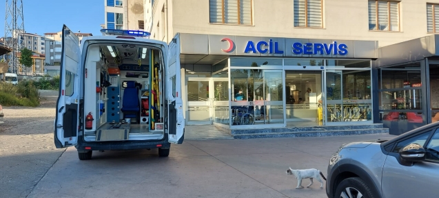 Ayağını sac ile kesti...Hastanelik oldu...