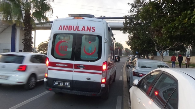 Yolda yürürken bir anda yere yığıldı...