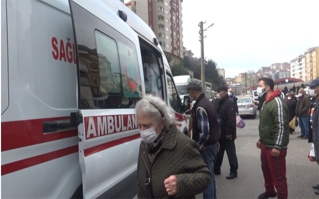 Pazar yerinde olay...Bebek hastaneye kaldırıldı...