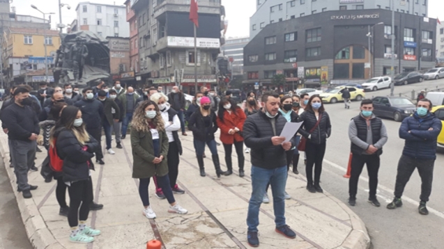 Anıt Önünde Eylem Yaptılar...