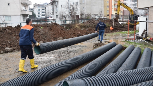 ESENTEPE SOKAĞA MENFEZ YAPILIYOR...