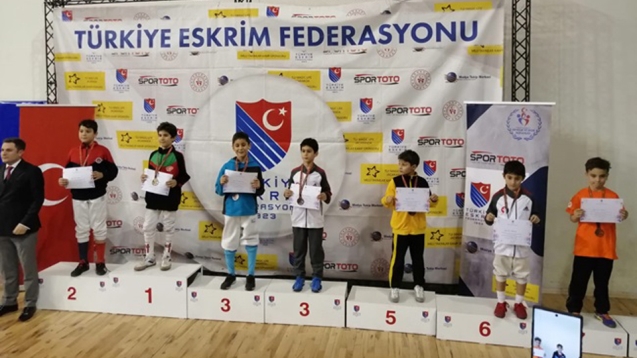 EREĞLİ'YE 3 BRONZ MADALYA İLE DÖNDÜ...