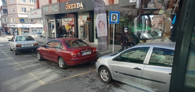 Hatalı parklanmalar tepkilere neden oluyor...